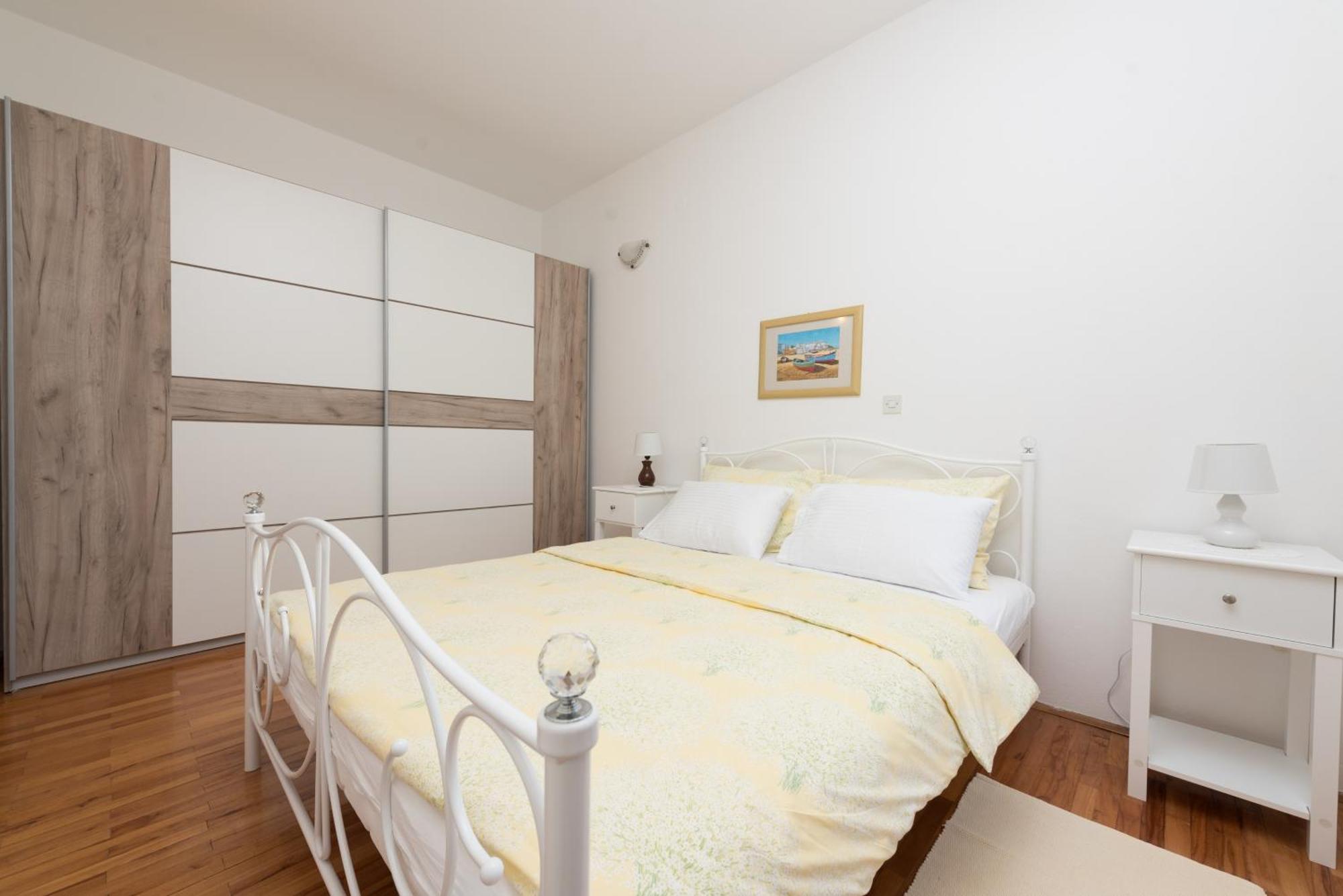 Apartments With A Parking Space Icici, Opatija - 14155 Bilik gambar
